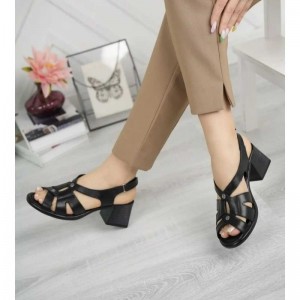 کفش زنانه صندل مشکی مدل میترا