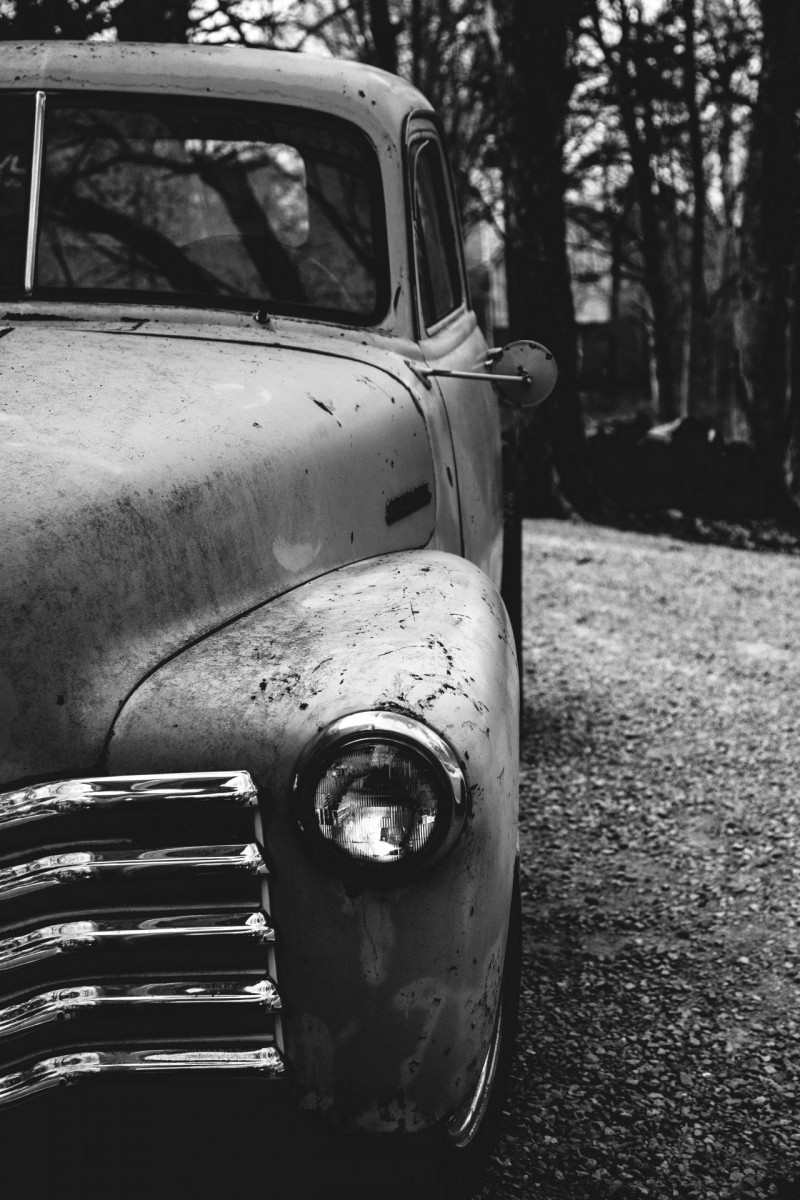 قدیمی-ماشین-سیاه و سفید