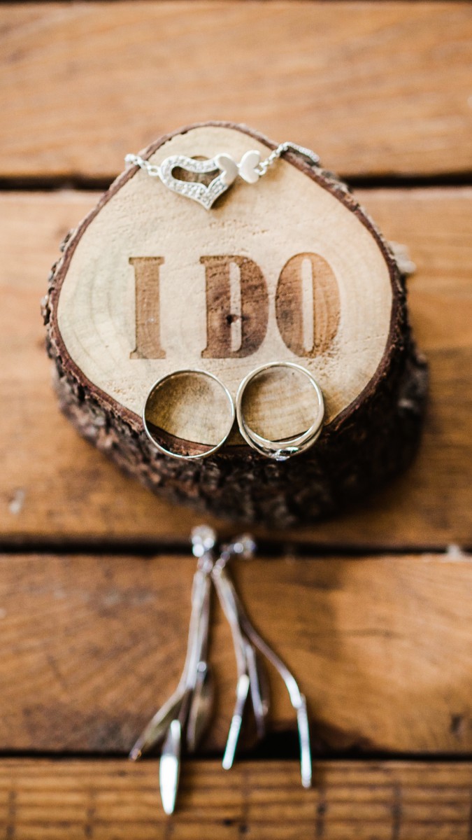حلقه-ازدواج-عروسی-چوبی