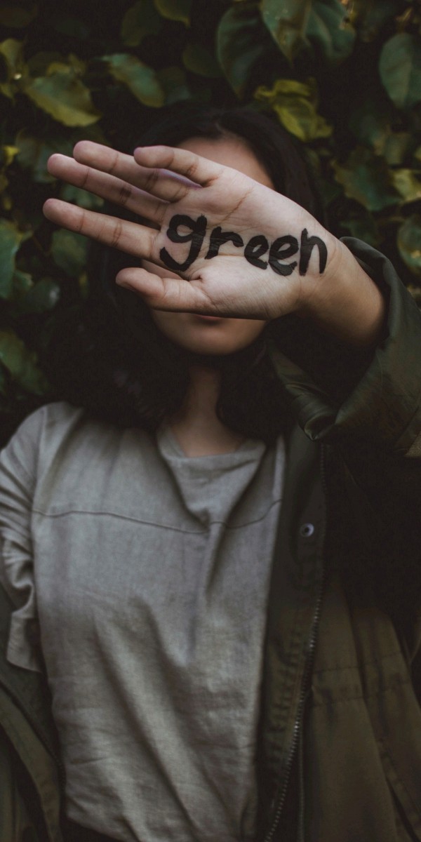 سبز-دختر-دست
