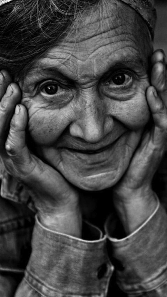 پیرزن-سیاه و سفید