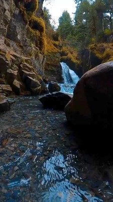 رودخانه-صخره
