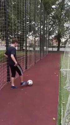 فوتبال-ورزشی