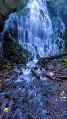 آبشار-طبیعت-منظره