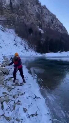 یخ-کوهستان-زمستان-بازی