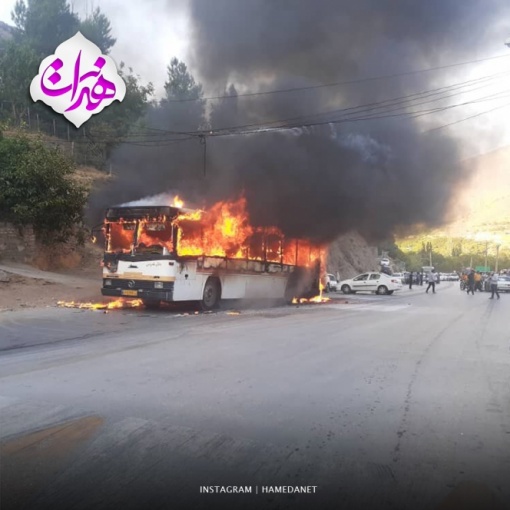 آتش سوزی یک دستگاه اتوبوس در گنجنامه